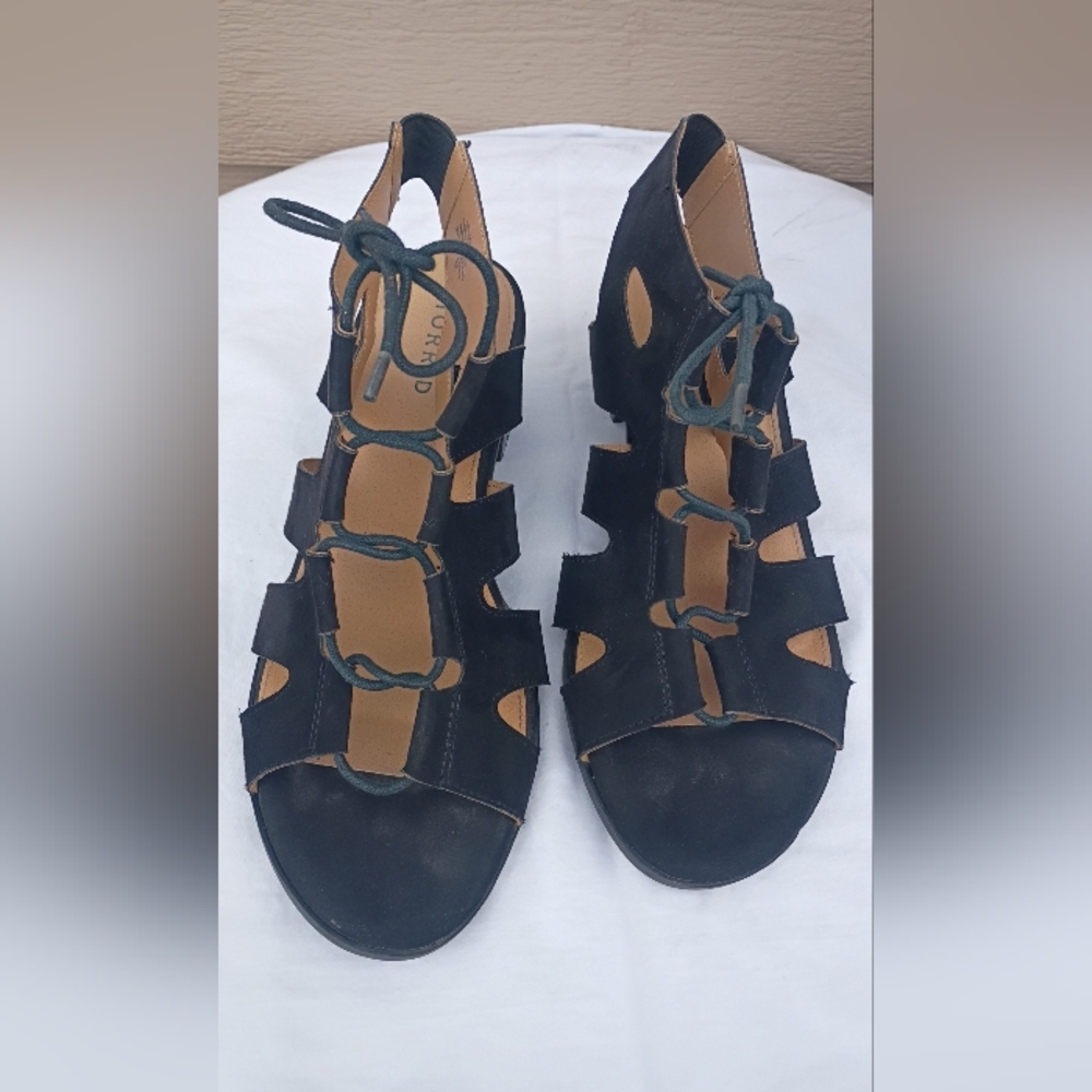 Torrid Black Suede Lace-Up Block Heel Cutout Sandals 9W - Picture 4 of 7